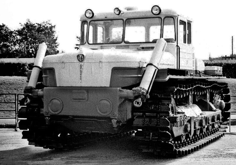 Сверхмощный Советский трактор не имеющий аналогов в мире, ДЭТ 250