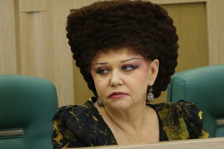 Валентина Петренко: как выглядела женщина-политик без своей известной прически