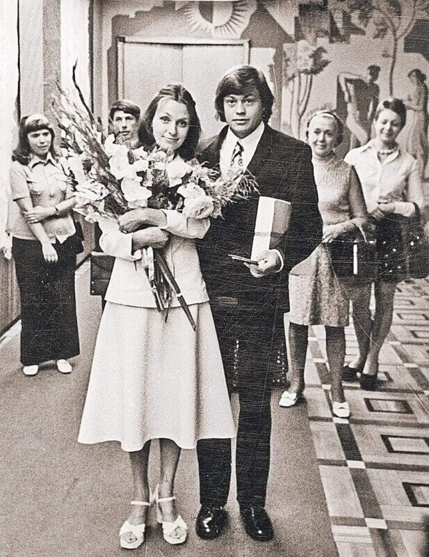 Свадебное фото Николая Караченцова и Людмилы Поргиной. Гагаринский ЗАГС, 1975 г.