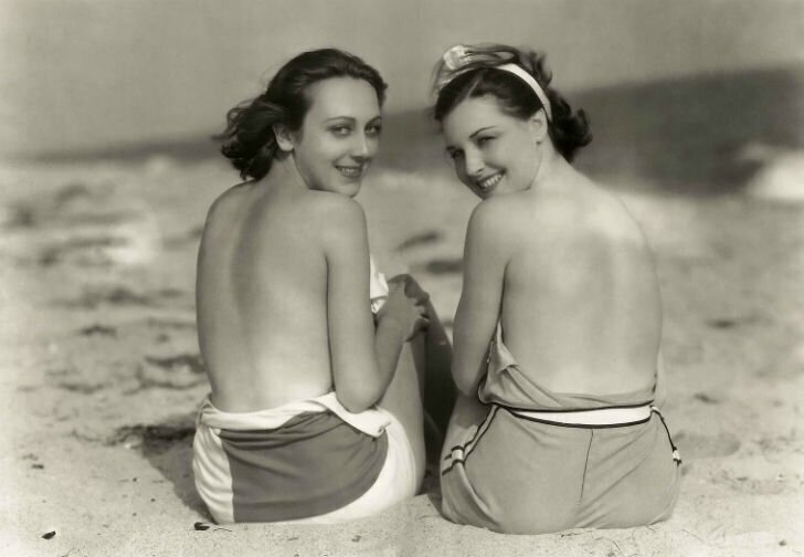 Американские актрисы Энн Дворак и Ракель Торрес, 1930-е годы.