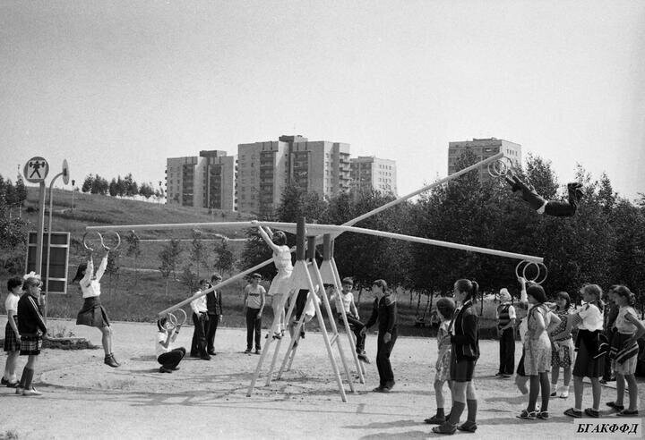 Один из уголков тропы здоровья в парке имени 60-летия образования СССР. Минск, 15 июля 1986 года. Фото: Г. Семенов