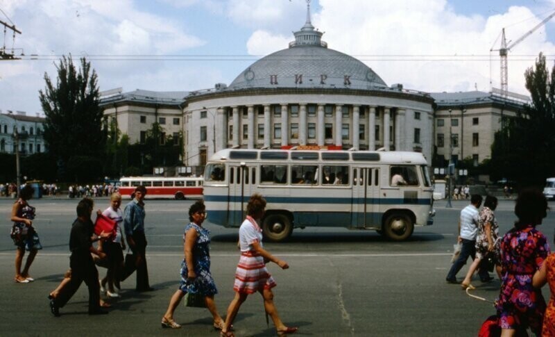 Фотопрогулка по улицам СССР