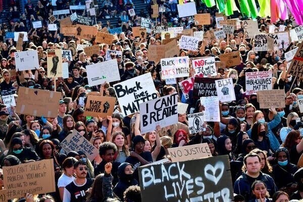 Лица протеста: фотографии акций Black Lives Matter со всего мира