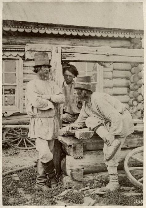 Крестьяне за разговором. Симбирская губерния, 1871-1878 годы.  Автор фото - Вильям Каррик