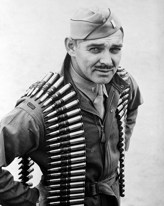 Кларк Гейбл, старший лейтенант ВВС США, 1943 год.