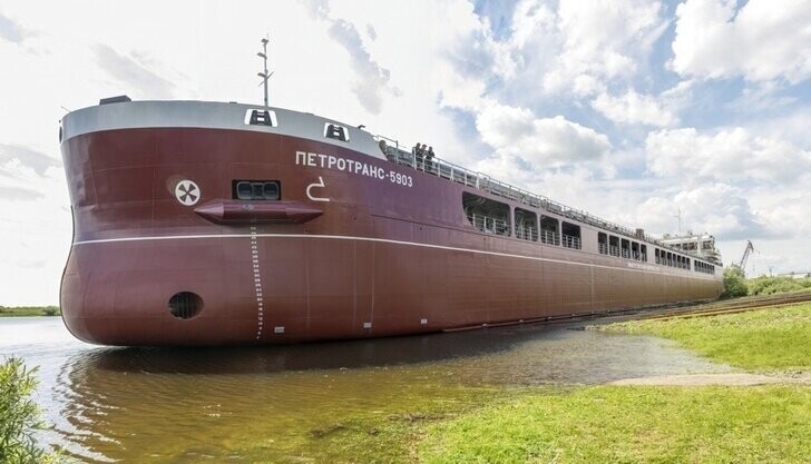 Спущено на воду многоцелевое сухогрузное судно проекта RSD59 «Петротранс — 5903»