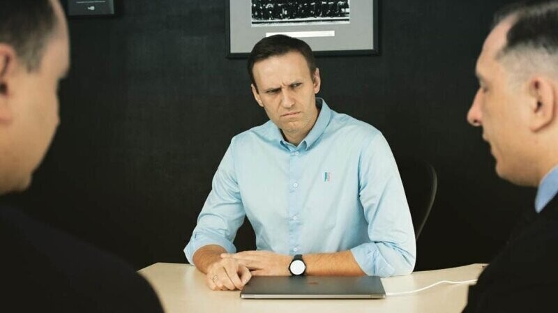 Навальный оскорбил ветерана ВОВ и должен за это ответить – подпиши петицию!