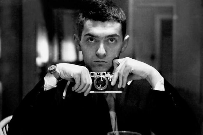 Еще раз Стэнли Кубрик. Пожалуй, самая известная его фотография, 1949 год.