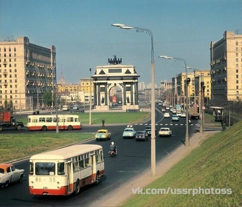 Фотопрогулка по улицам СССР