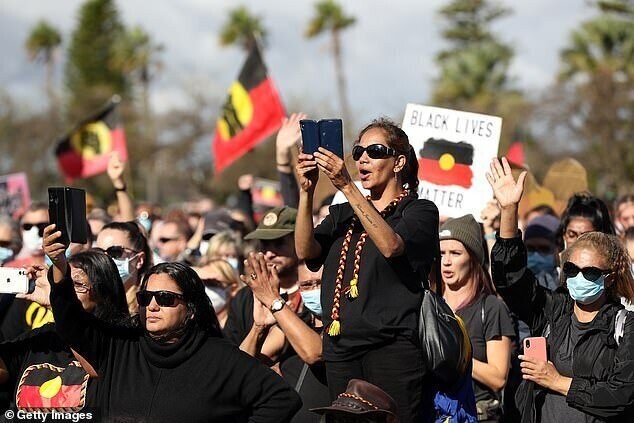 Протестное движение Black Lives Matter в Австралии. На фото: митинг 13 июня, г. Перт