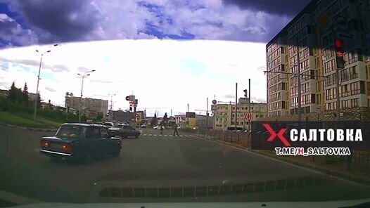 В Харькове мужчина догнал и остановил автомобиль с потерявшим сознание водителем 