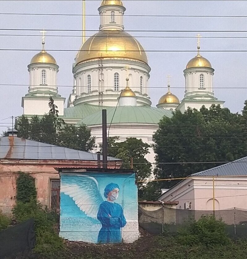 Спасибо врачам: невероятные граффити из российских регионов, посвященные мужеству и профессионализму