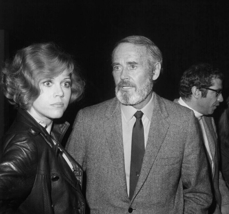Март 1969 года. Американский актер Генри Фонда и его дочь Джейн Фонда.