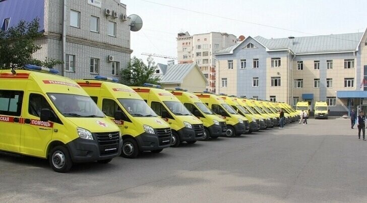 Станции скорой помощи Алтайского края получили новые реанимобили