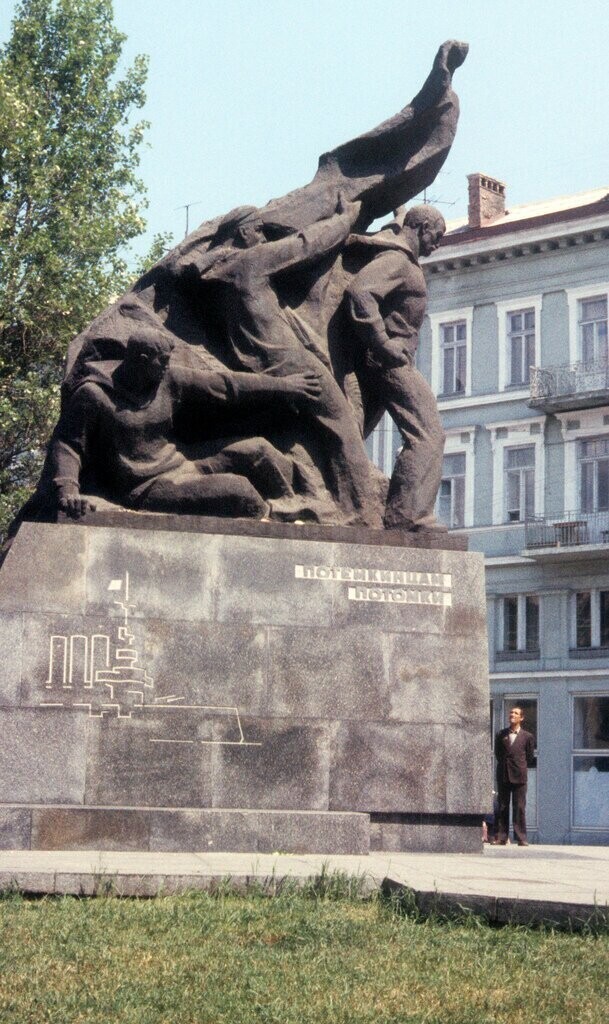 Одесса, Памятник морякам с "Потемкина" 5-26-1977