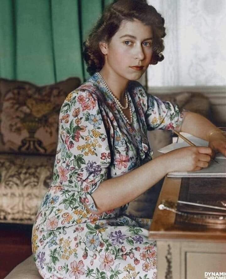Молодая Елизавета II, ок.1953 г.