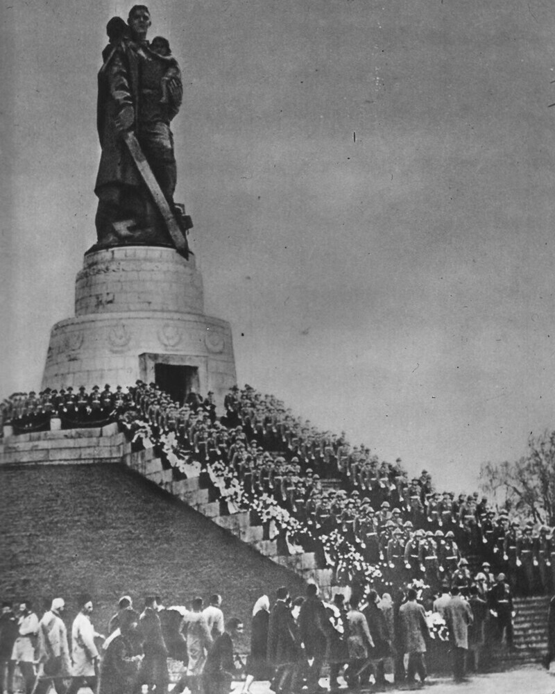 И.В. Сталин: Вместо меня должен стоять солдат