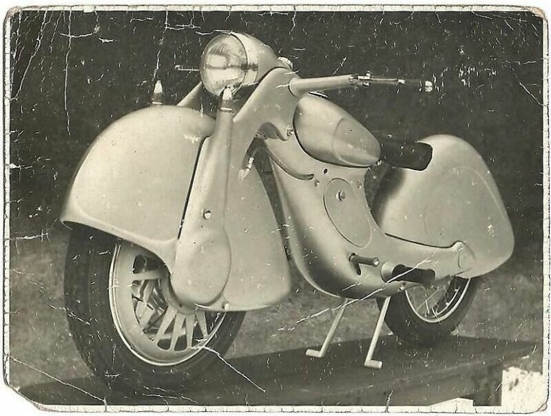 Уникальный переднеприводный мотоцикл "Friedenstaube" ("Голубь мира").