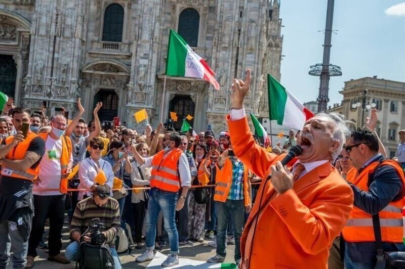 «Оранжевые жилеты» намерены устроить госпереворот в Италии