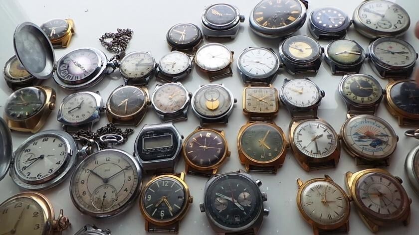 Лично я знаю множество людей, предпочитающих носить советские часы. А вы?