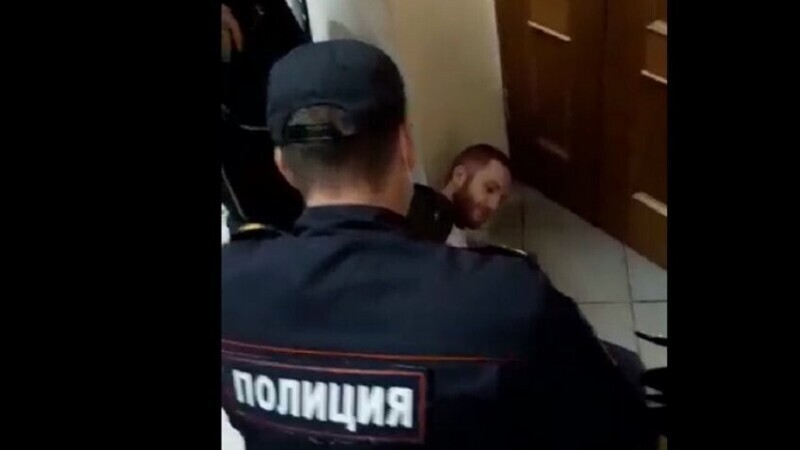 Провокация в Петербурге: журналист «Медиазоны» устроил вакханалию на участке 2191
