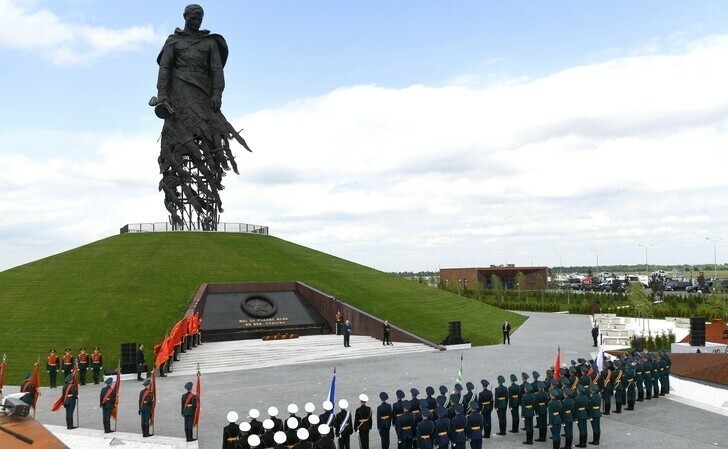 Мемориал Советскому солдату открыт подо Ржевом