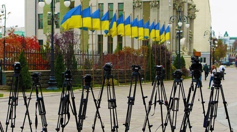 Почему «слуги народа» истребляют свободу слова на Украине