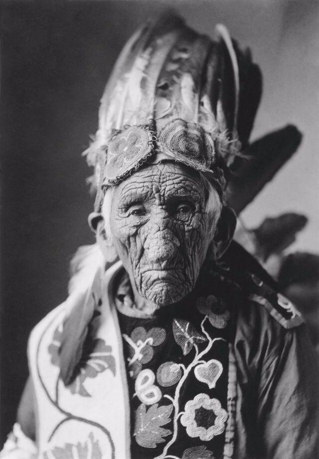 Вождь Белый Волк, он же Джон Смит, самый старый из когда-либо живших индейцев. Говорят, что ему было 127 лет