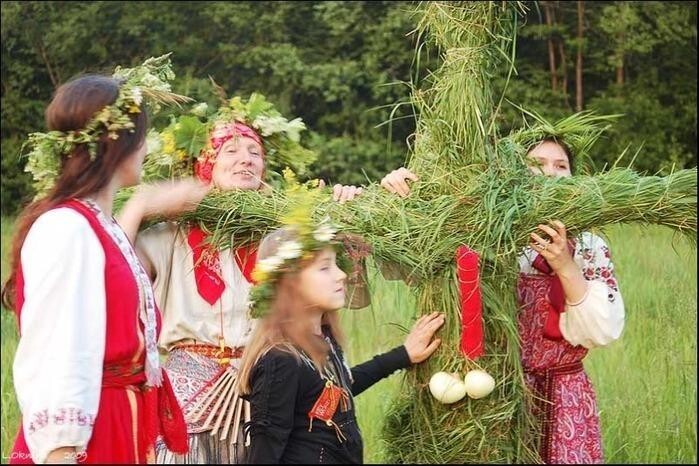 Обычаи с перчинкой: как встречали славяне праздник Ивана Купалы  
