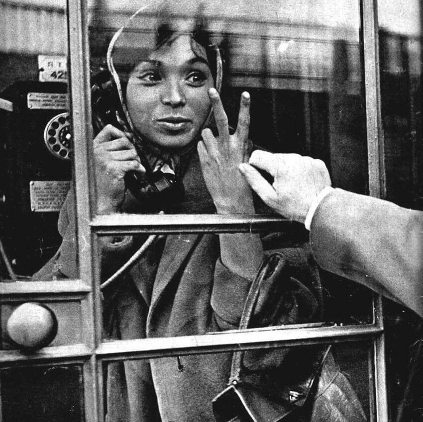 Жизнь телефонная: 25 исторических фото, от которых повеет ностальгией