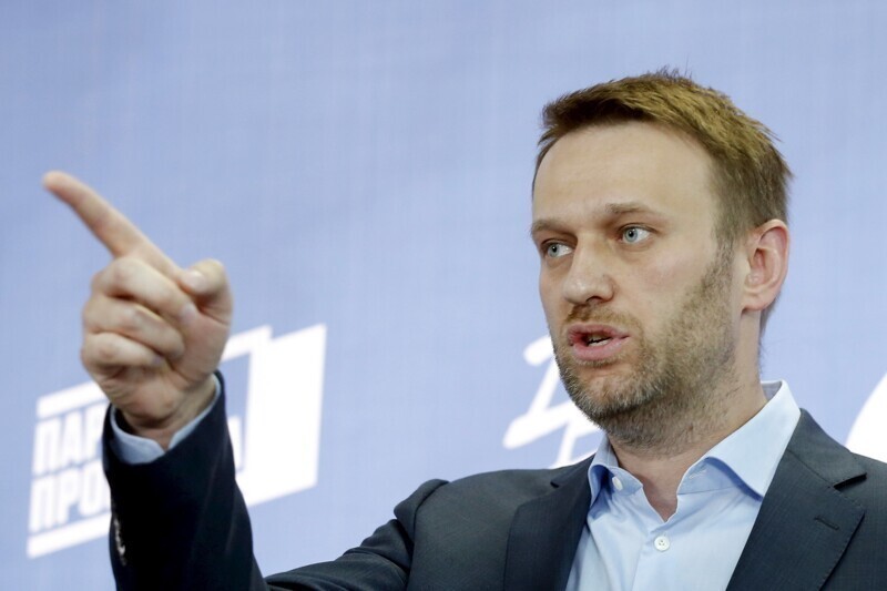 Поправь корону: Навальный придумал тайные партии,  которые ему якобы противостоят