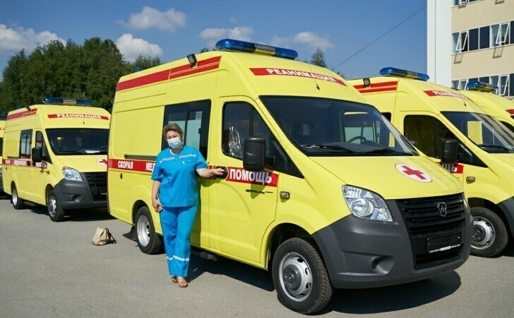 Свердловская область получила 28 новых машин скорой помощи
