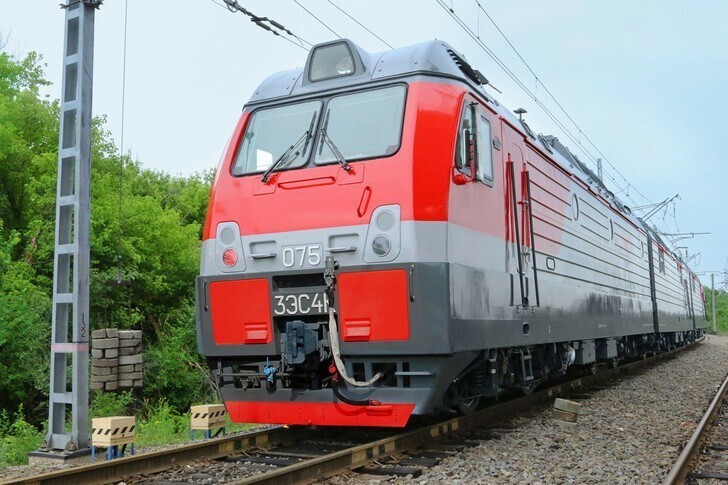 Пассажирский электровоз 3ЭС4К «Дончак» от НЭВЗа отправился в Волхов