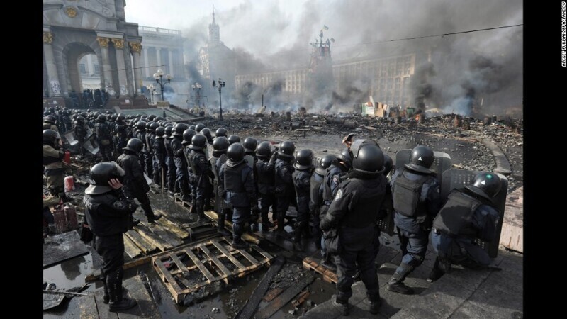Неожиданная правда о перевороте. Спонсоры Майдана хотели видеть войска РФ в Киеве