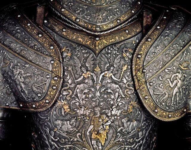 1. Деталь геркулесовой брони императора Максимилиана II Австрийского, сделанная в 1555 году. Находится в Художественно-историческом музее Вены