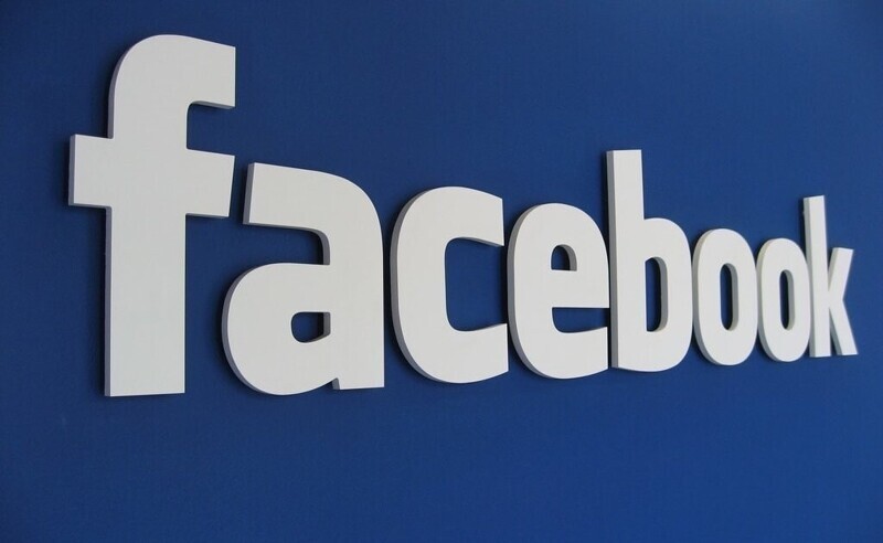 Facebook теряет рекламные проекты, не желая менять расистскую политику