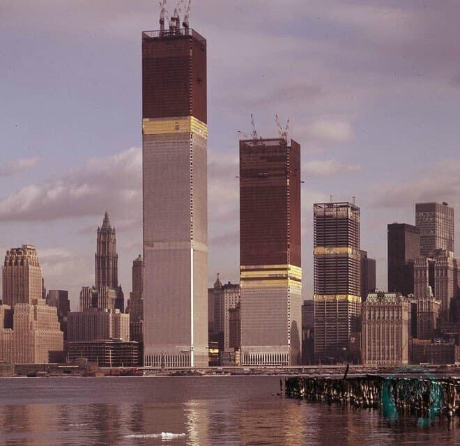 Строительство башен-близнецов Всемирного Торгового Центра. Нью-Йорк. 1970 год.