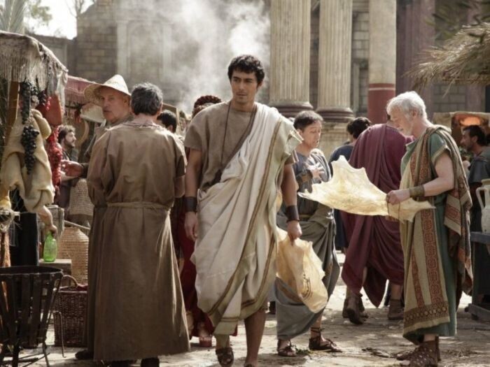 Почему у древних римлян везде красовалась аббревиатура «S.P.Q.R.»?
