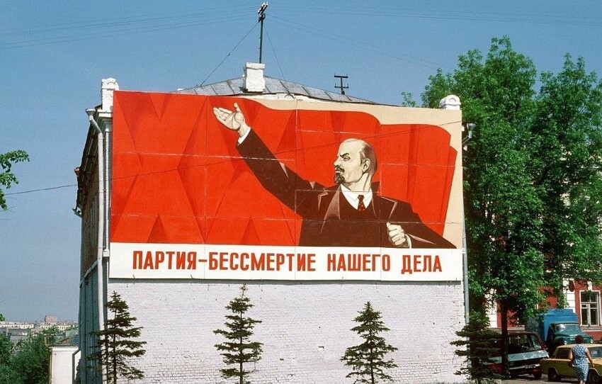 Агитация - лучшая аргументация: советские лозунги, которых так не хватает
