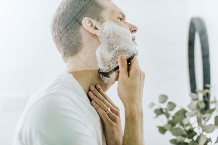 23. Когда вы бреете кадык, глотните, чтобы избежать порезов