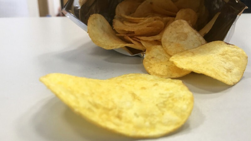 Жареная картошка-фри. Что означает "фри"? А "чипсы"?