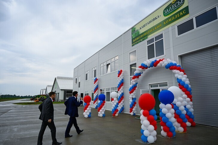 В Калининградской области открылся крупный молочный комплекс и генетический центр