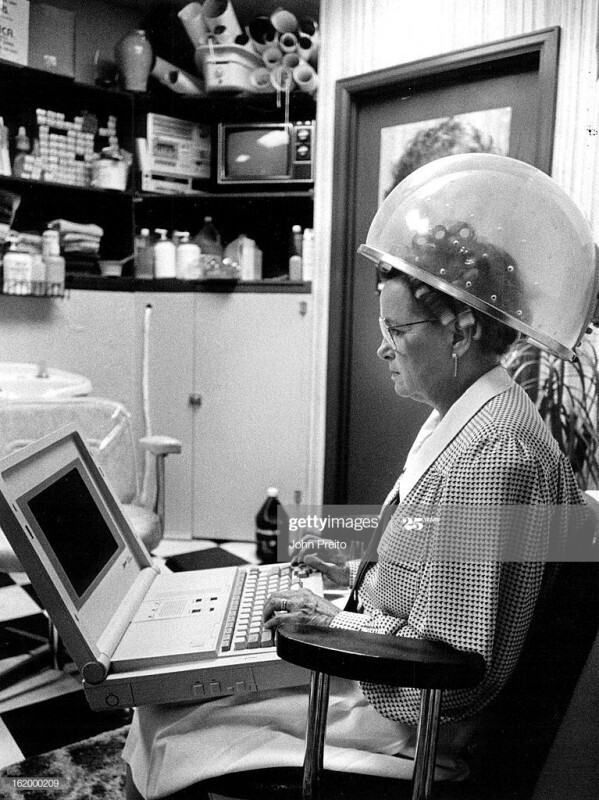 В парикмахерской с ноутбуком США, 1988