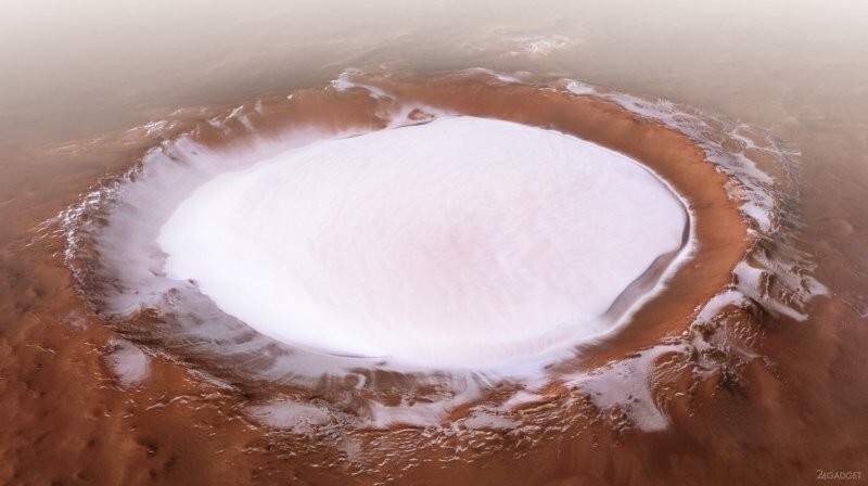 Полёт над самым красивым кратером на Марсе (видео)