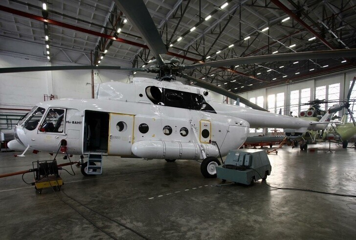 «Вертолеты России» передали новый Ми-8АМТ авиакомпании «Витязь-Аэро»