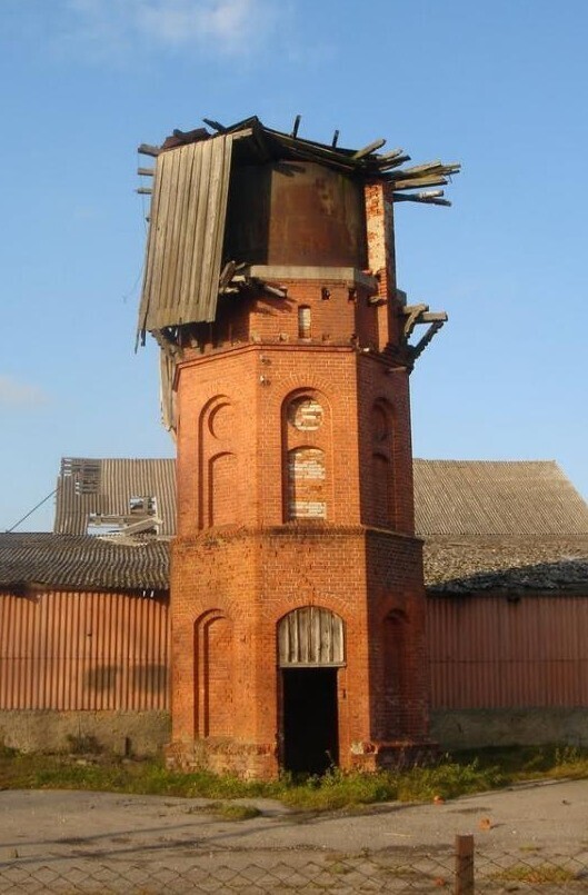 Крылово (Норденбург). Построена в 1898-м, в Первую мировую была взорвана, после войны восстановлена.