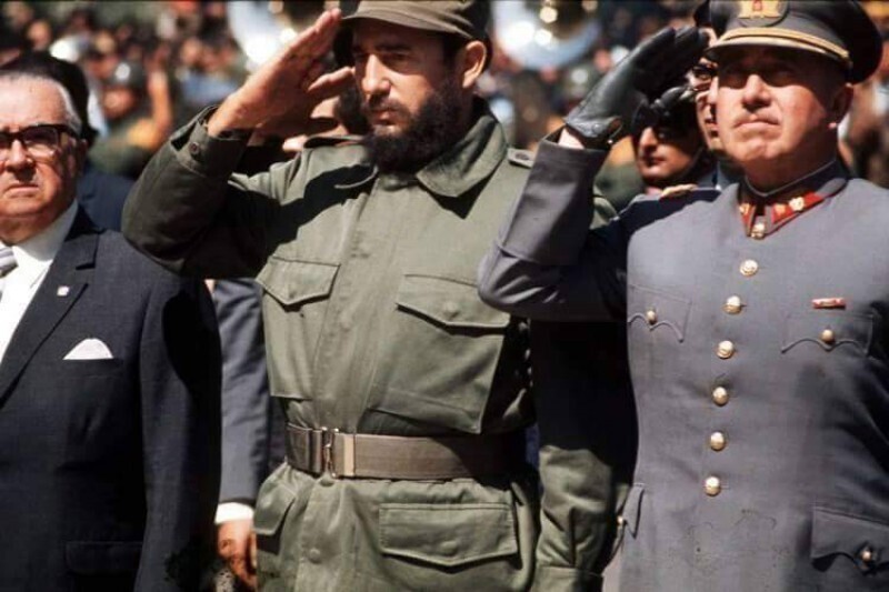 Фидель Кастро в Чили. Справа - Аугусто Пиночет. 1970