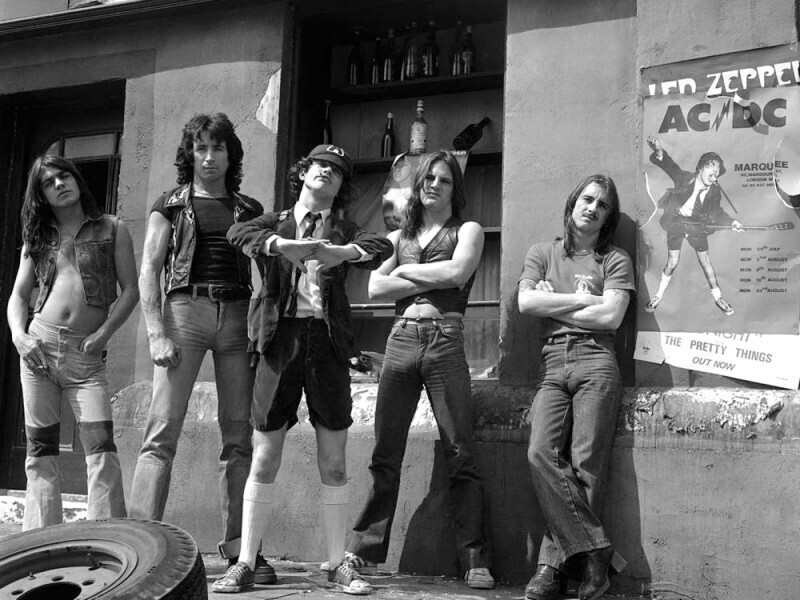 AC/DC, 1976