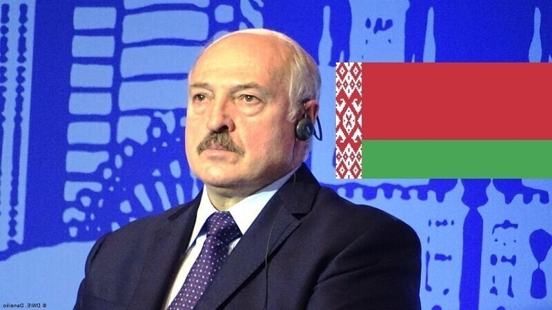 Александр Лукашенко признался, что перенес коронавирус на ногах и попал в золотой фонд