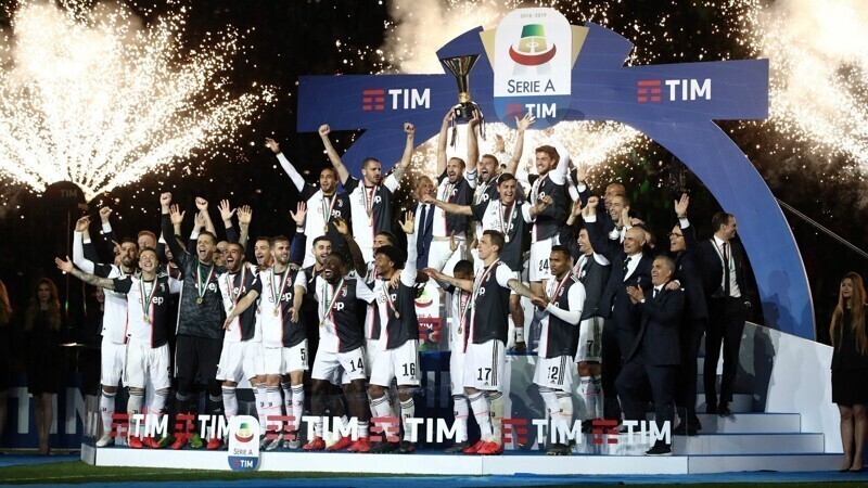 "Ювентус" девятый раз подряд стал чемпионом Италии по футболу